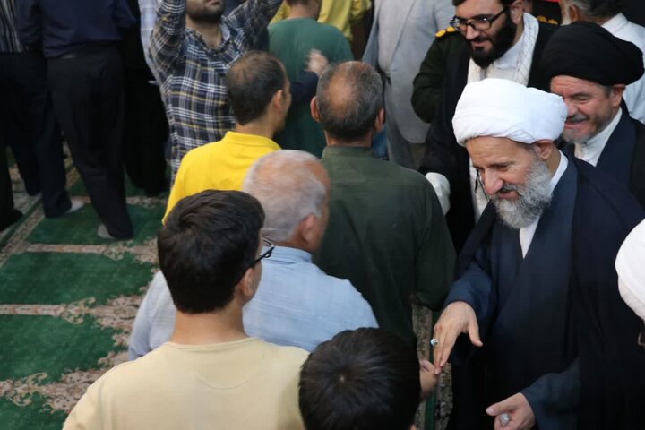 تصاویر/ اقامه نماز جمعه در قرچک