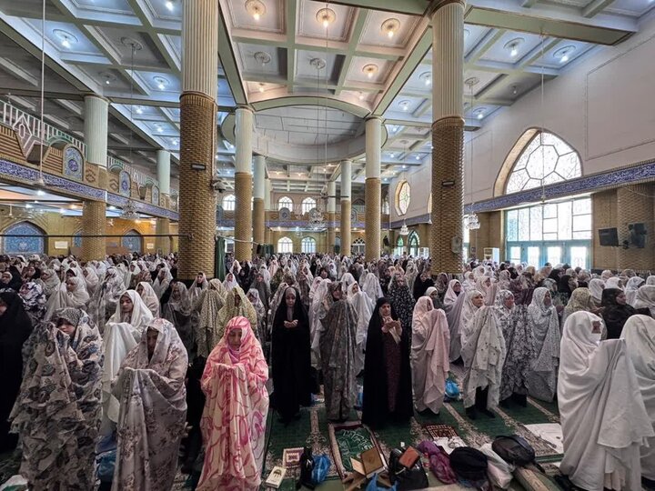 تصاویر/ اقامه نماز جمعه در قرچک