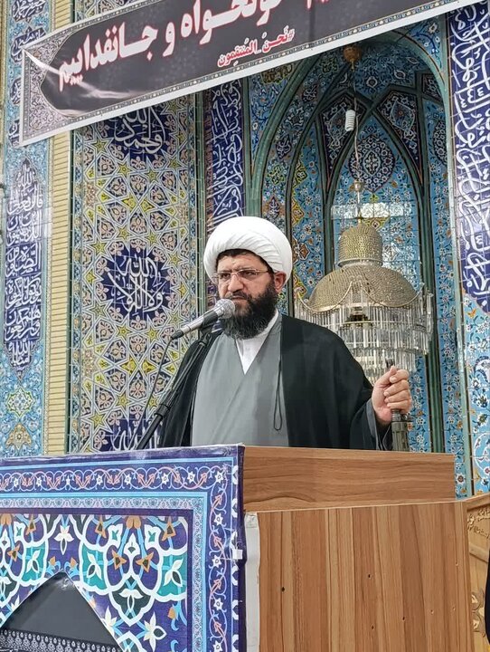 تصاویر/ اقامه نماز جمعه در پاکدشت