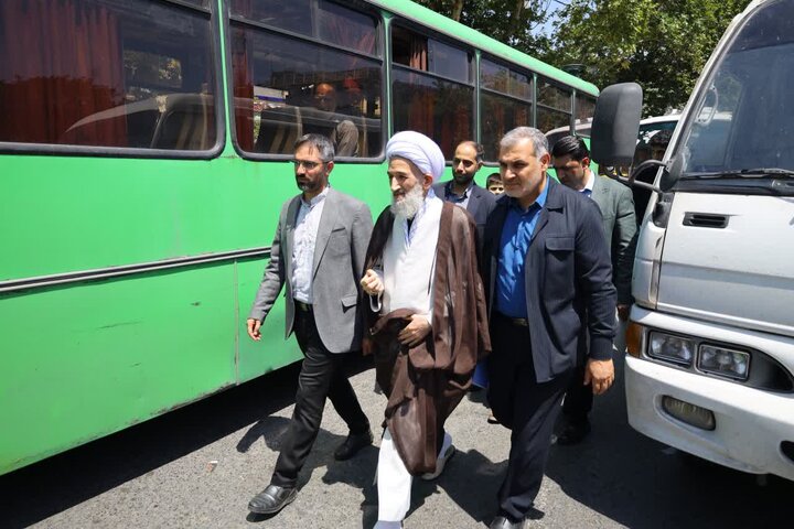 تصاویر/  قدردانی نماینده ولی فقیه در مازندران از رانندگان ناوگان حمل و نقل