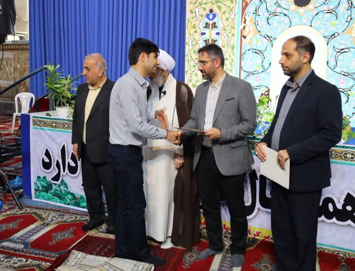 تصاویر/  قدردانی نماینده ولی فقیه در مازندران از رانندگان ناوگان حمل و نقل