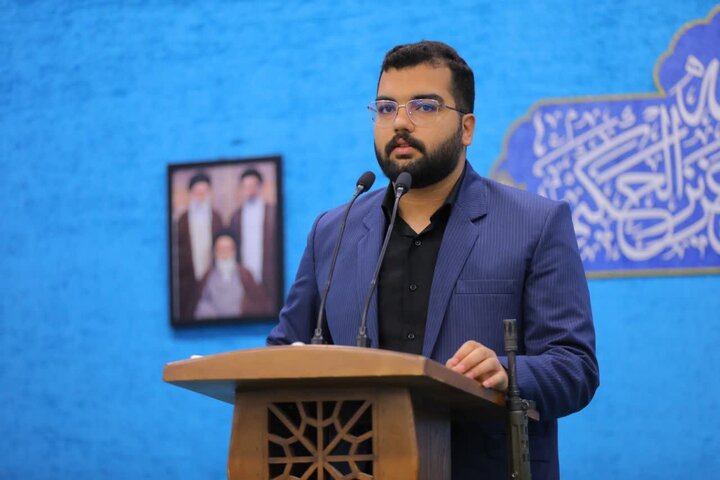 تصاویر/ اقامه نماز جمعه در ساوجبلاغ
