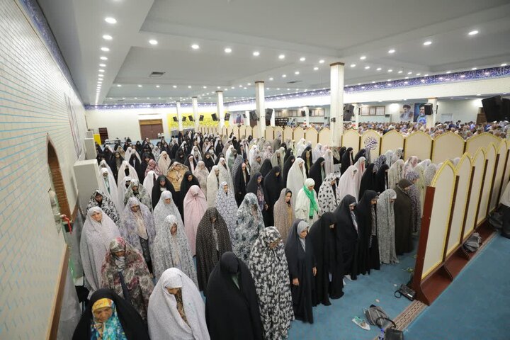 تصاویر/ اقامه نماز جمعه در ساوجبلاغ