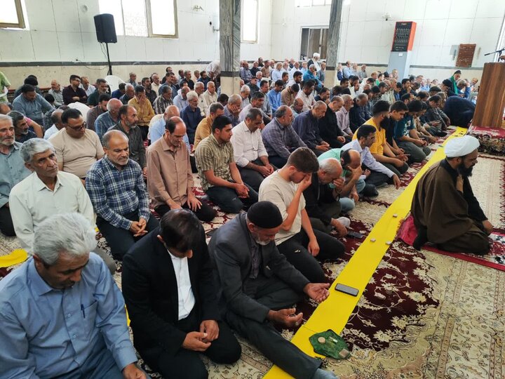 تصاویر/ نمازعبادی سیاسی جمعه قمصر