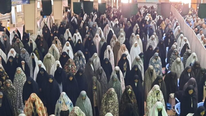 تصاویر/اقامه نماز عبادی سیاسی جمعه در خمین