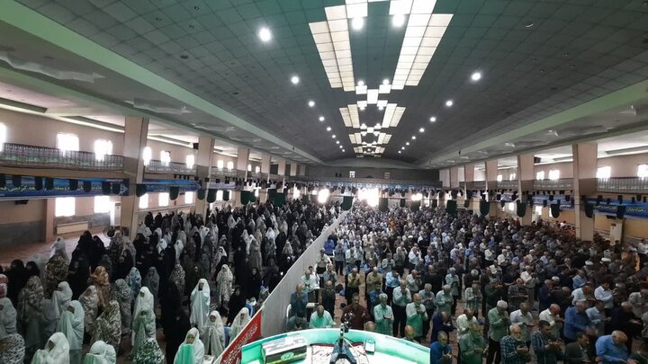 تصاویر/اقامه نماز عبادی سیاسی جمعه در خمین