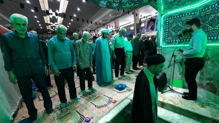 تصاویر/اقامه نماز عبادی سیاسی جمعه در خمین