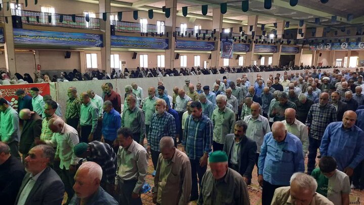 تصاویر/اقامه نماز عبادی سیاسی جمعه در خمین