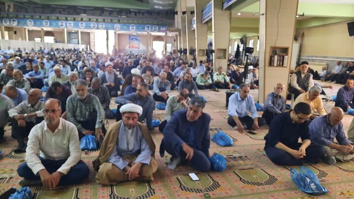 تصاویر/اقامه نماز عبادی سیاسی جمعه در خمین