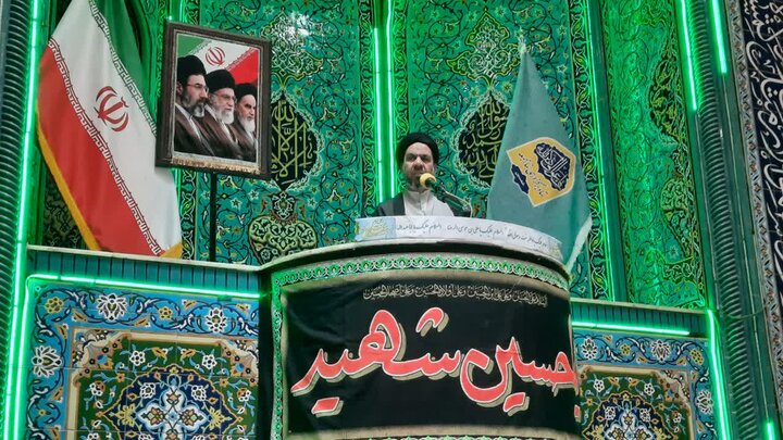 تصاویر/اقامه نماز عبادی سیاسی جمعه در خمین