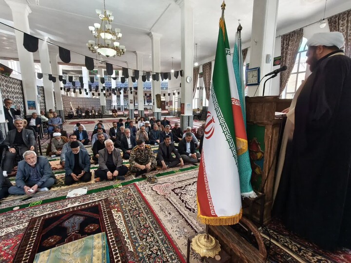 تصاویر/ آئین وحدت بخش نمازجمعه در شهرستان چاریماق