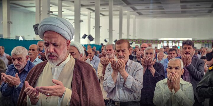 تصاویر/اقامه نماز عبادی سیاسی جمعه در ساوه