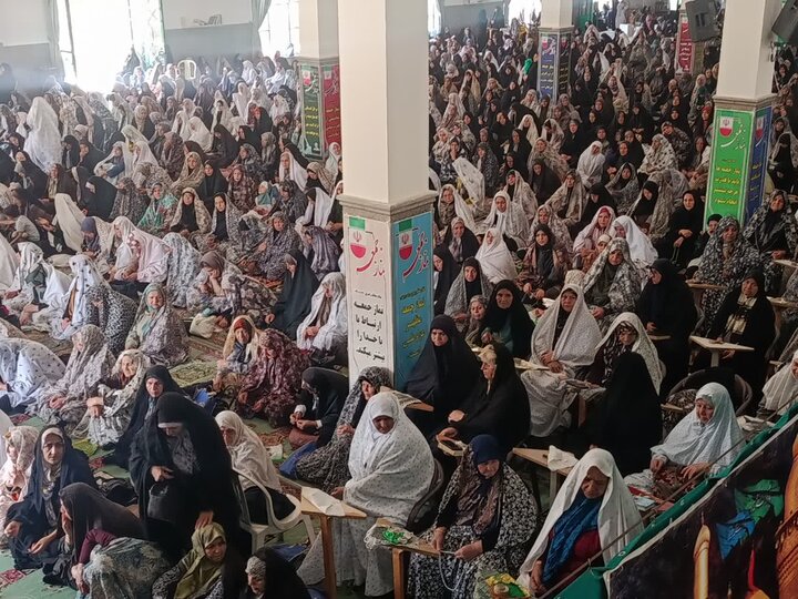 تصاویر/اقامه نماز عبادی سیاسی جمعه در ساوه