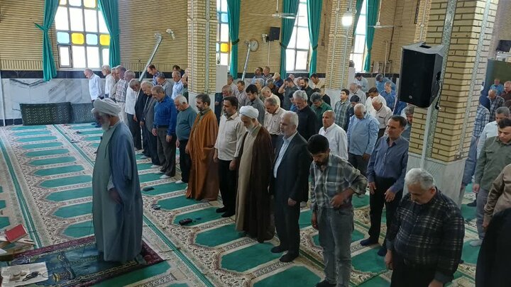 تصاویر/اقامه نماز عبادی سیاسی جمعه در زرندیه