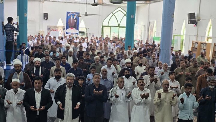 تصاویر/ اقامه نمازجمعه شهر ریگان