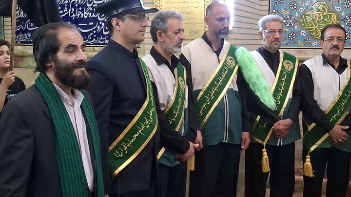 تصاویر/نخستین همایش ملی میراث محتشم کاشانی همراه با غبارروبی و گلابشویی مزار ایشان