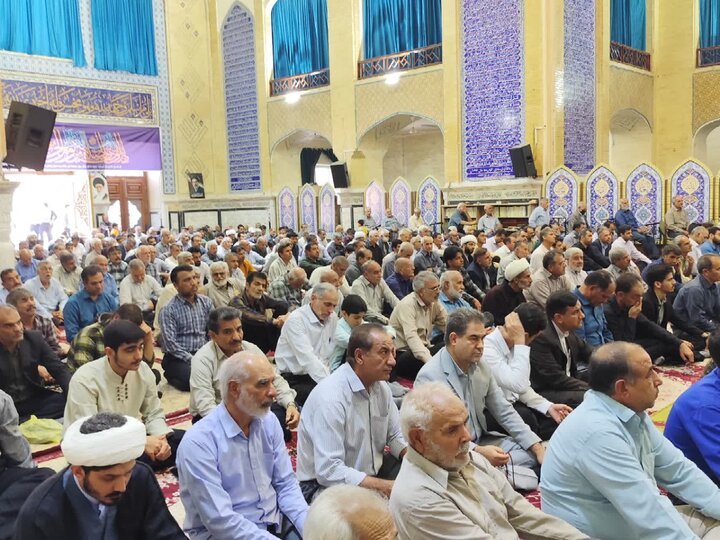 تصاویر/ اقامه نمازجمعه شهر بم