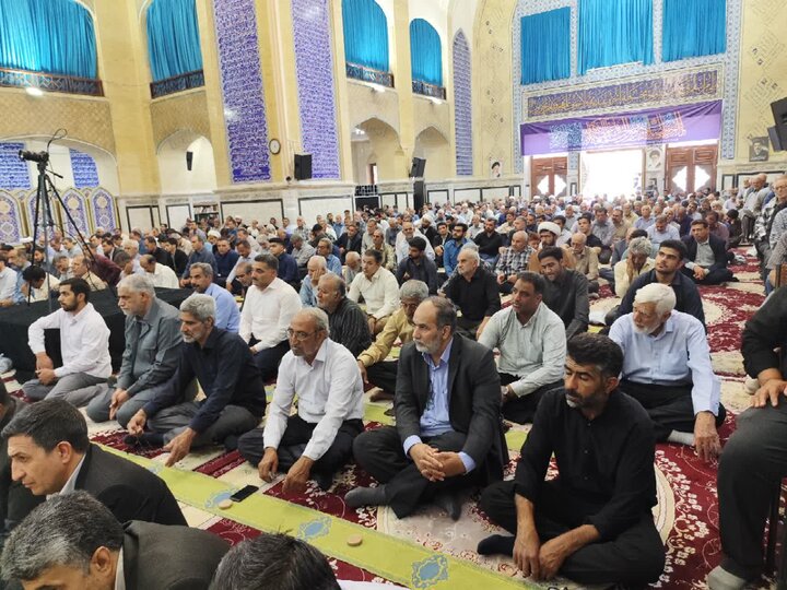 تصاویر/ اقامه نمازجمعه شهر بم