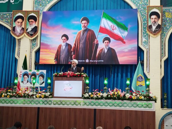 تصاویر/ اقامه نمازجمعه شهربابک