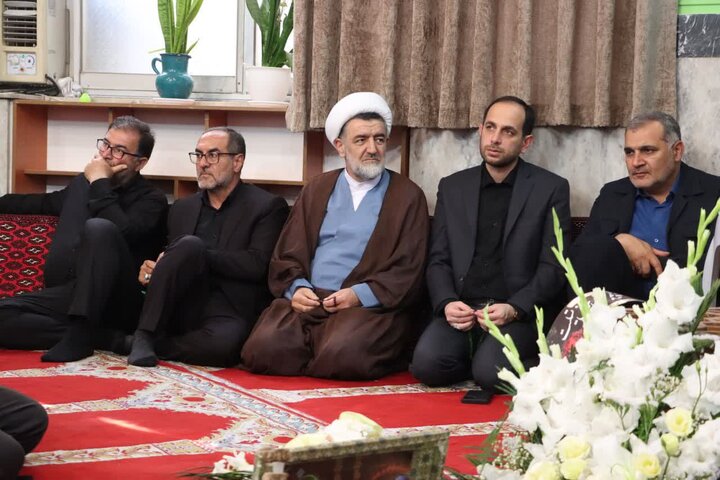 تصاویر/ حضور حجت الاسلام و المسلمین محمدی لائینی در بزرگداشت شهید ذوالفقاری
