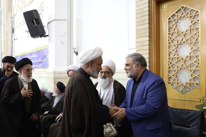 تصاویر/  مراسم بزرگداشت آیت‌الله  العظمی اسحاق فیاض  از سوی  رهبر انقلاب اسلامی در قم