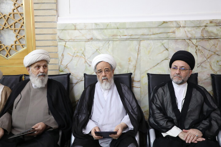 تصاویر/  مراسم بزرگداشت آیت‌الله  العظمی اسحاق فیاض  از سوی  رهبر انقلاب اسلامی در قم