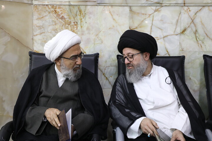 تصاویر/  مراسم بزرگداشت آیت‌الله  العظمی اسحاق فیاض  از سوی  رهبر انقلاب اسلامی در قم