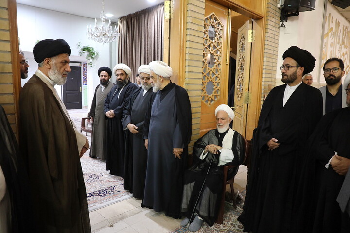 تصاویر/  مراسم بزرگداشت آیت‌الله  العظمی اسحاق فیاض  از سوی  رهبر انقلاب اسلامی در قم