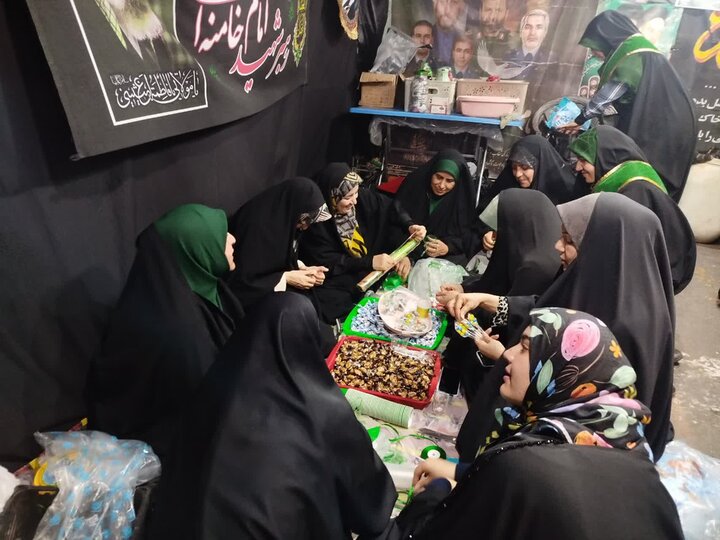 تصاویر/ فعالیت مواکب در میدان امام خمینی ره بوشهر در صد و چهارمین شب حضور