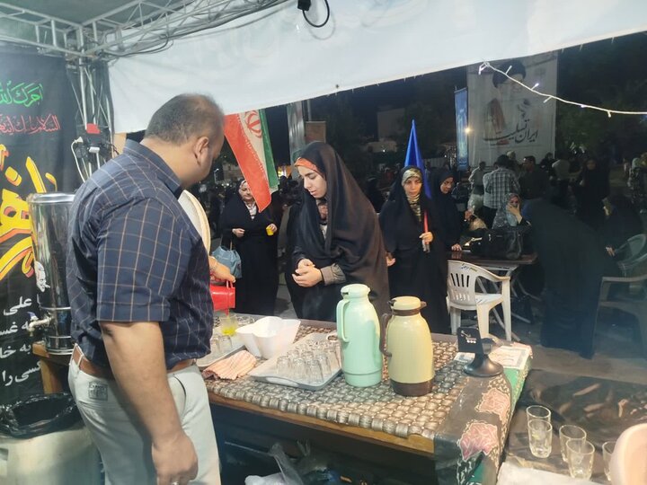 تصاویر/ فعالیت مواکب در میدان امام خمینی ره بوشهر در صد و چهارمین شب حضور