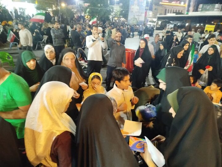 تصاویر/ فعالیت مواکب در میدان امام خمینی ره بوشهر در صد و چهارمین شب حضور