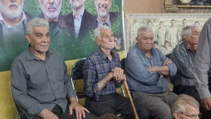 تصاویر/ یادواره شهدای محله همراه با اولین سالگردشهادت بهاری نژاد در کاشان
