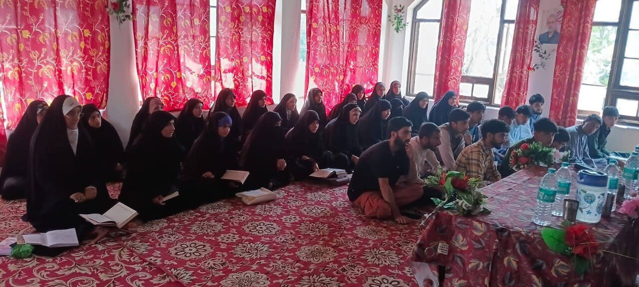 مکتبِ زہراؑ حسن آباد میں دورۂ تربیت معلم قرآن کے شرکاء سے خصوصی نشست: قرآن سے وابستگی ہی امت کی کامیابی کی ضمانت ہے، آغا سید حسن موسوی الصفوی
