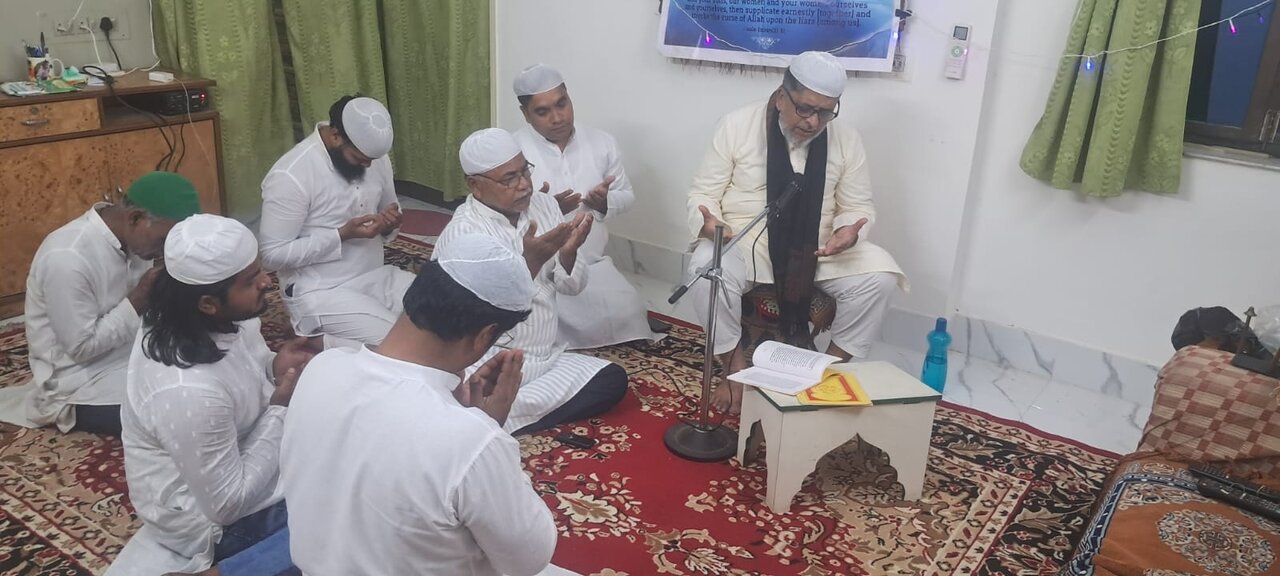 হাওড়ার খানকাহে কাদেরীয়ায় ঈদে মুবাহিলা উপলক্ষে দোয়া ও মাহফিল অনুষ্ঠিত
