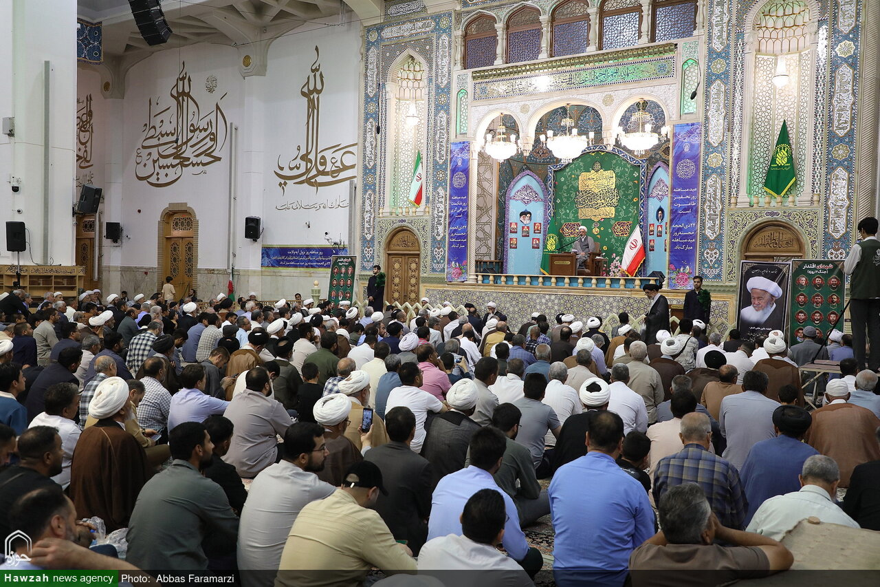 بزرگداشت آیت‌الله العظمی فیاض و شهدای جنگ تحمیلی ۱۲ روزه در حرم بانوی کرامت + فیلم و عکس