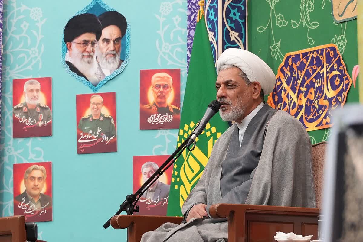 إقامة مجلس تأبين آية اللّه العظمى الفيّاض واستذكار شهداء الحرب المفروضة ذات الـ 12 يومًا في حرم السيّدة فاطمة المعصومة (عليها السلام) + فيديو وصور