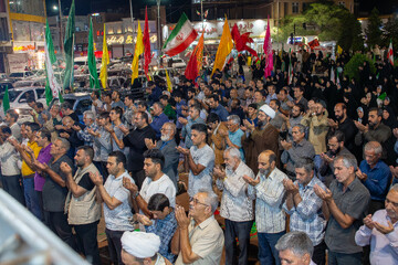 تصاویر/ اقامه نماز استغاثه در شب صد و چهارم اجتماعات میدان آزادی کرمان
