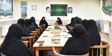 نشست هم‌اندیشی مسئولان تربیتی و تبلیغی مدارس علمیه خواهران مشهد برگزار شد