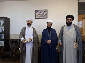 خادمان عرصه تهذیب و تربیت مدارس علمیه استان اصفهان تجلیل شدند+عکس