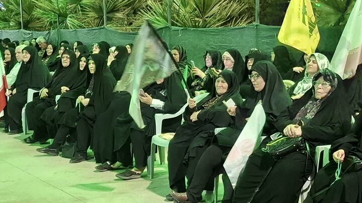 تصاویر/ یکصدوچهارمین شب اجتماع شبانگاهی مردم کاشان در میدان  امام خامنه ای (ره)