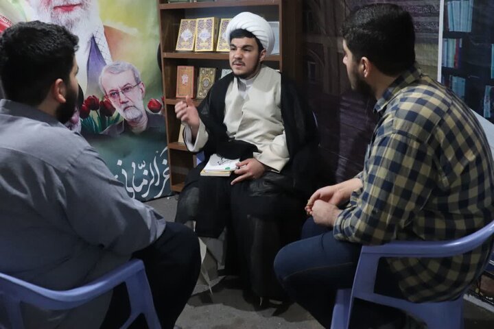 تصاویر/ استمرار فعالیت موکب مدرسه علمیه امام خامنه‌ای ارومیه در تجمعات شبانه
