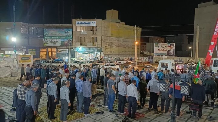 تصاویر/صد و چهارمین شب حضور پرشور مردم ولایتمدار زرندیه در تجدید بیعت با آرمان‌های انقلاب