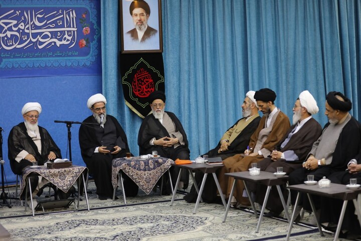 تصاویر/ برگزاری جلسه مسئولین نهادهای فرهنگی با حضور آیت‌الله محمد جواد فاضل لنکرانی