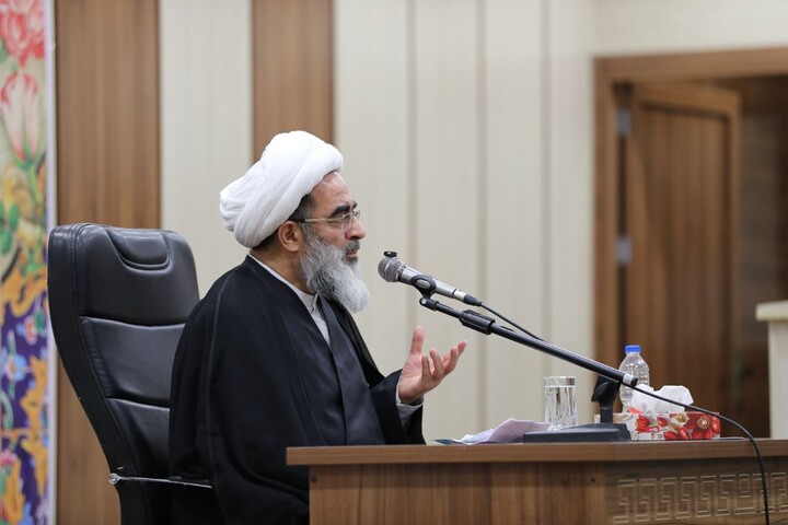 تصاویر/ هجدهمین همایش تجلیل از ممتازین یزدی حوزه‌های علمیه برگزار شد