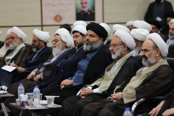 تصاویر/ هجدهمین همایش تجلیل از ممتازین یزدی حوزه‌های علمیه برگزار شد