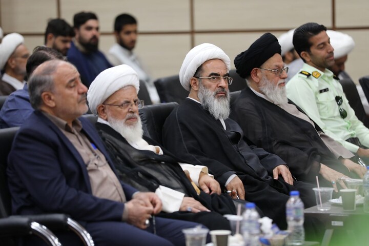 تصاویر/ هجدهمین همایش تجلیل از ممتازین یزدی حوزه‌های علمیه برگزار شد