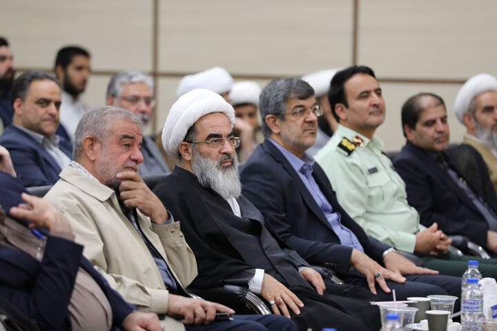 تصاویر/ هجدهمین همایش تجلیل از ممتازین یزدی حوزه‌های علمیه برگزار شد
