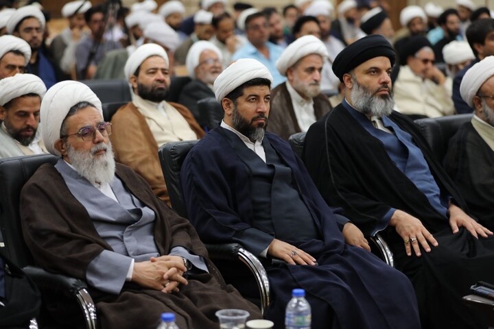 تصاویر/ هجدهمین همایش تجلیل از ممتازین یزدی حوزه‌های علمیه برگزار شد