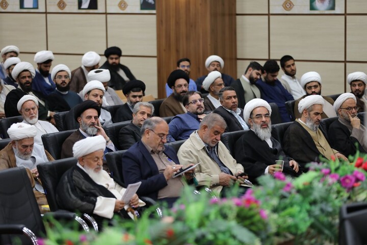 تصاویر/ هجدهمین همایش تجلیل از ممتازین یزدی حوزه‌های علمیه برگزار شد