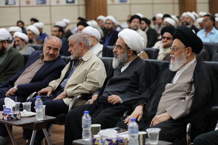 تصاویر/ هجدهمین همایش تجلیل از ممتازین یزدی حوزه‌های علمیه برگزار شد
